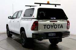 2023 Toyota Hilux SR