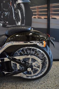 2013 HARLEY-DAVIDSON CVO BREAKOUT