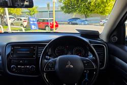 2016 Mitsubishi Outlander LS