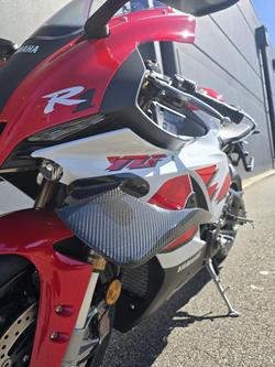 2025 Yamaha YZF-R1 70th Anniversary R1