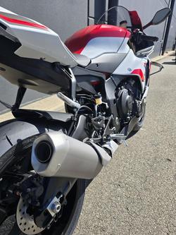 2025 Yamaha YZF-R1 70th Anniversary R1