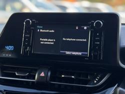 2019 Toyota C-HR (AWD)