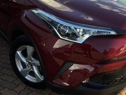 2019 Toyota C-HR (AWD)