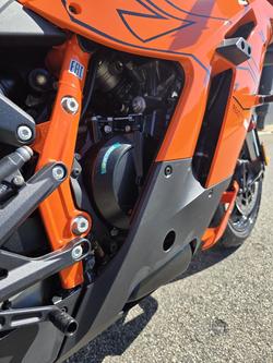 2025 KTM 990 RC R RC Orange