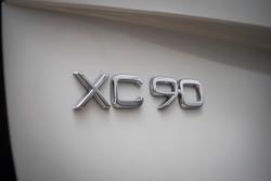 2025 Volvo XC90 Plus B5 Bright