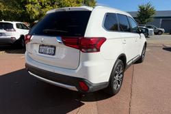 2015 Mitsubishi Outlander LS