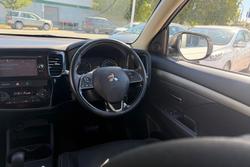 2015 Mitsubishi Outlander LS