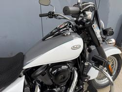 2021 Kawasaki VULCAN 900 (VN900) CLASSIC WHITE