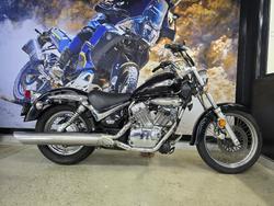 Suzuki VL250 (LC250 Intruder)