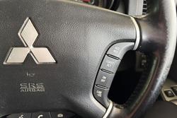 2011 Mitsubishi Pajero GLS