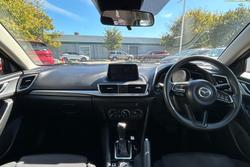 2018 Mazda 3 Neo Sport