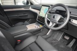 2025 Volvo EX90 Plus Twin Motor