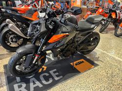 2024 KTM 990 Duke Duke Black