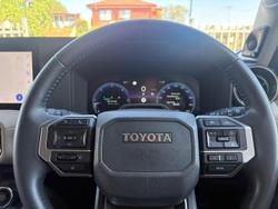 2025 Toyota Landcruiser Prado VX