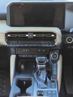 2025 Toyota Landcruiser Prado VX