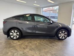 2023 Tesla Model Y Rear-Wheel Drive