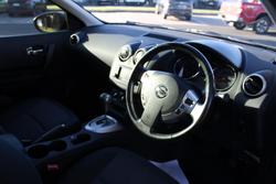 2013 Nissan Dualis ST