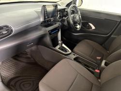 2023 Toyota Yaris Cross GX MXPB10R Tuscan Gold