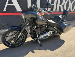 2022 Harley-Davidson Sport Glide 107 (FLSB) Softail Black
