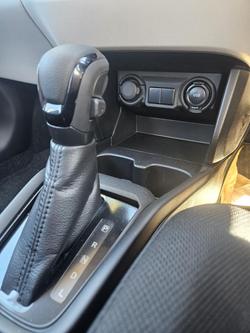 2025 Suzuki Swift Hybrid UZ Pure White