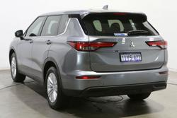 2023 Mitsubishi Outlander ES