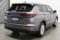 2023 Mitsubishi Outlander ES