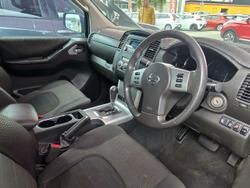 2012 Nissan Navara ST-X 550