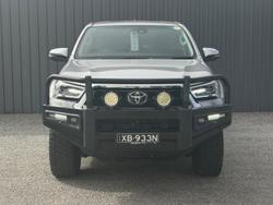 2023 Toyota Hilux SR5