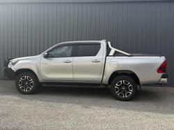 2023 Toyota Hilux SR5