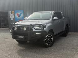 2023 Toyota Hilux SR5