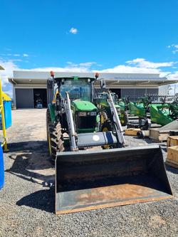 2015 John Deere 5093E Green