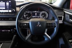 2022 Mitsubishi Outlander LS