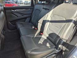 2022 LDV D90