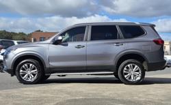 2022 LDV D90
