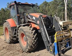 Tractor M7-132S Deluxe