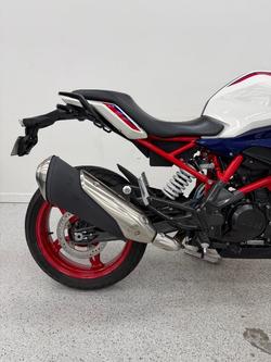 2022 BMW Motorrad G 310 R White