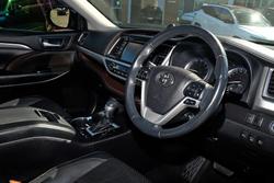 2017 Toyota Kluger Grande