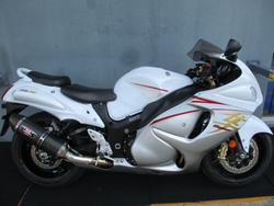 Suzuki GSX1300RA (hayabusa)