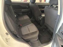 2019 MITSUBISHI OUTLANDER ES 7 SEAT (2WD)