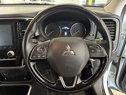 2019 MITSUBISHI OUTLANDER ES 7 SEAT (2WD)
