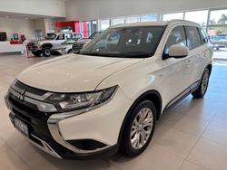 2019 MITSUBISHI OUTLANDER ES 7 SEAT (2WD)