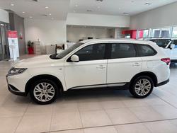 2019 MITSUBISHI OUTLANDER ES 7 SEAT (2WD)