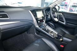 2025 Mitsubishi Pajero Sport GLS