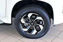 2025 Mitsubishi Pajero Sport GLS