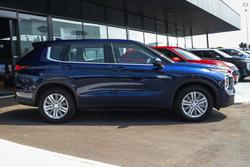 2025 Mitsubishi Outlander PHEV ES