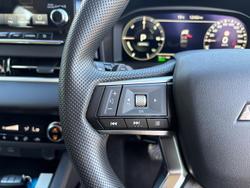 2025 Mitsubishi Outlander PHEV ES