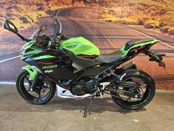 2020 Kawasaki Ninja 400 (EX400G) Ninja Green