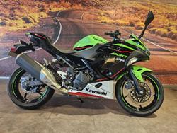 Kawasaki Ninja 400 (EX400G)