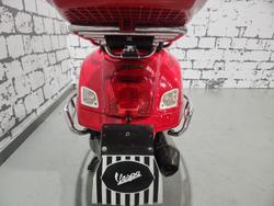 2009 Vespa GTS 300 Super GTS Red