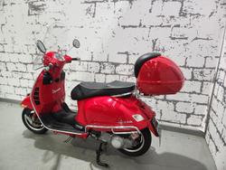 2009 Vespa GTS 300 Super GTS Red